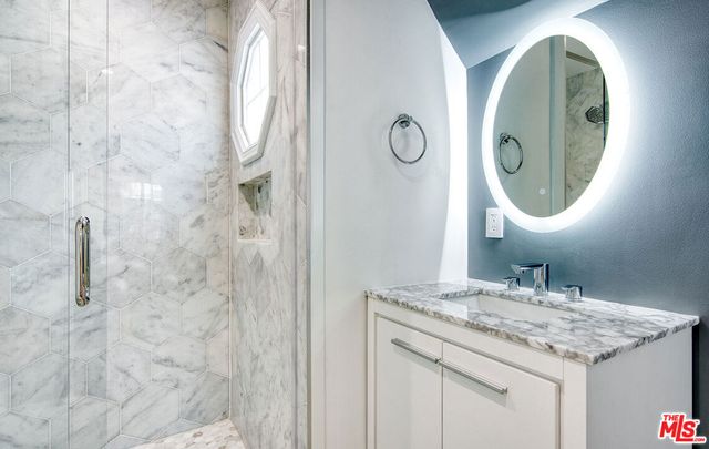 422 Smithwood Drive C, Beverly Hills, CA 90212