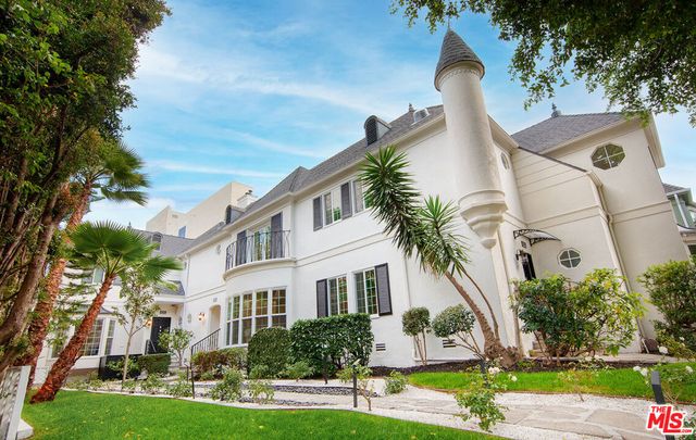 422 Smithwood Drive C, Beverly Hills, CA 90212