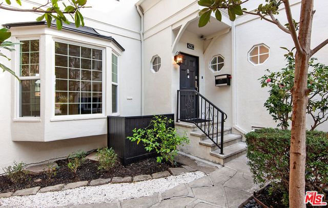 422 Smithwood Drive C, Beverly Hills, CA 90212