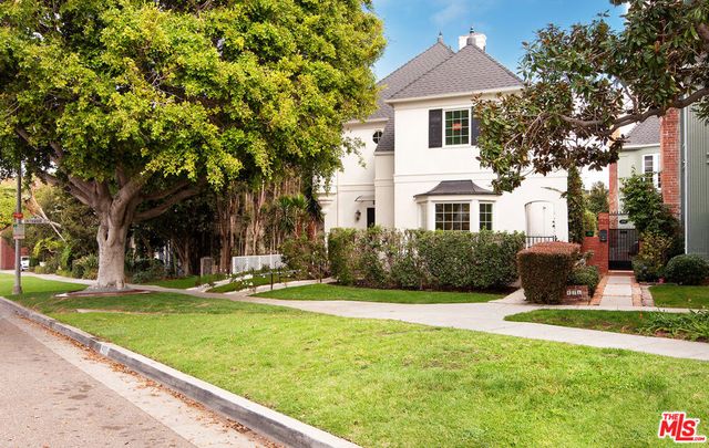 422 Smithwood Drive C, Beverly Hills, CA 90212