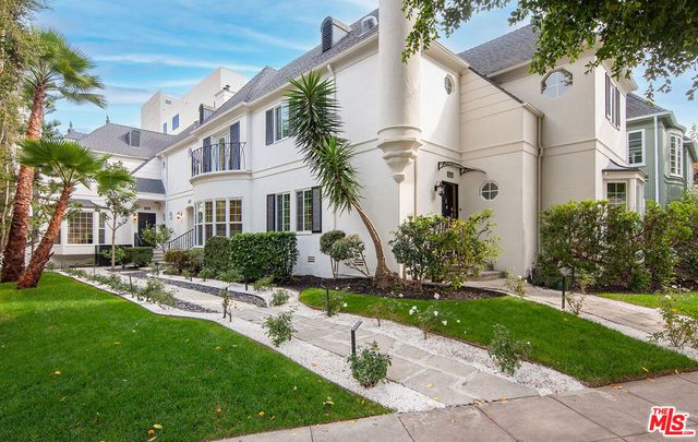422 Smithwood Drive C, Beverly Hills, CA 90212