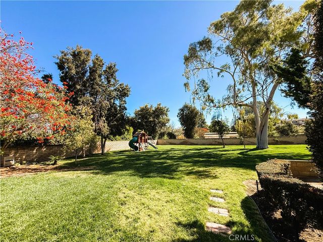 590 Bristol Avenue, Simi Valley, CA 93065