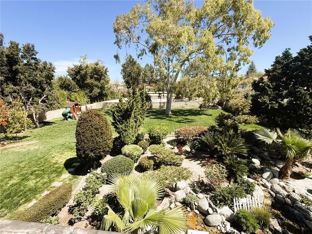 590 Bristol Avenue, Simi Valley, CA 93065