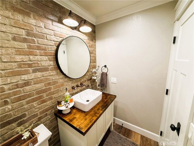 590 Bristol Avenue, Simi Valley, CA 93065