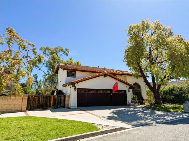 590 Bristol Avenue, Simi Valley, CA 93065