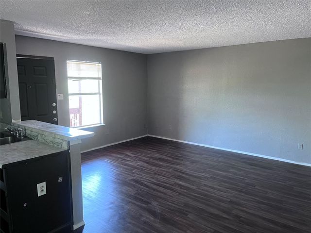 4910 Pepper LN D, Austin, TX 78744