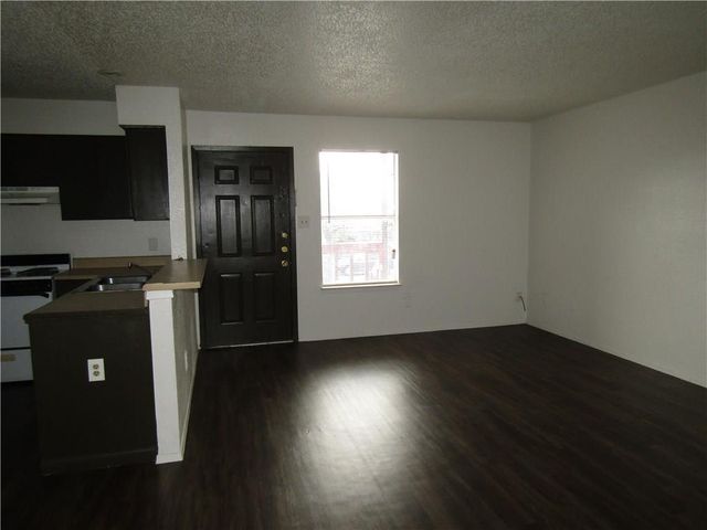 4910 Pepper LN D, Austin, TX 78744