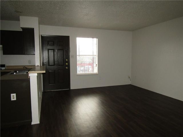 4910 Pepper LN D, Austin, TX 78744