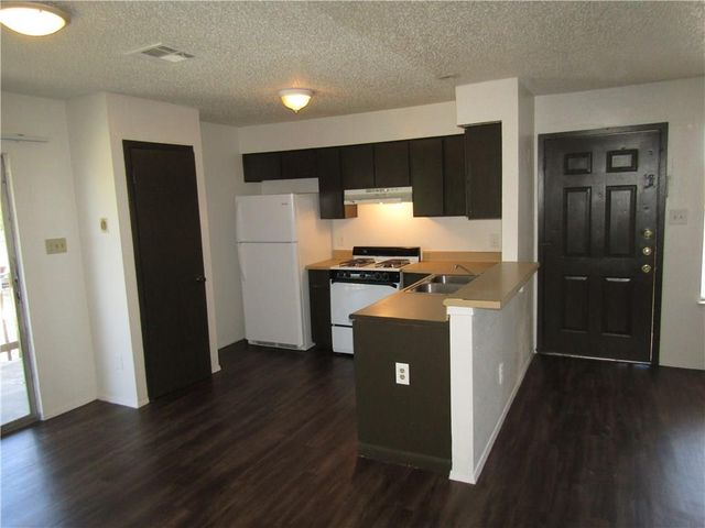 4910 Pepper LN D, Austin, TX 78744