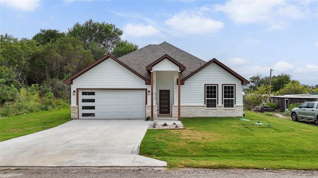 5716 Belaire Circle, Granbury, TX 76048