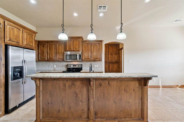 1408 Limestone, Elgin, OK 73538