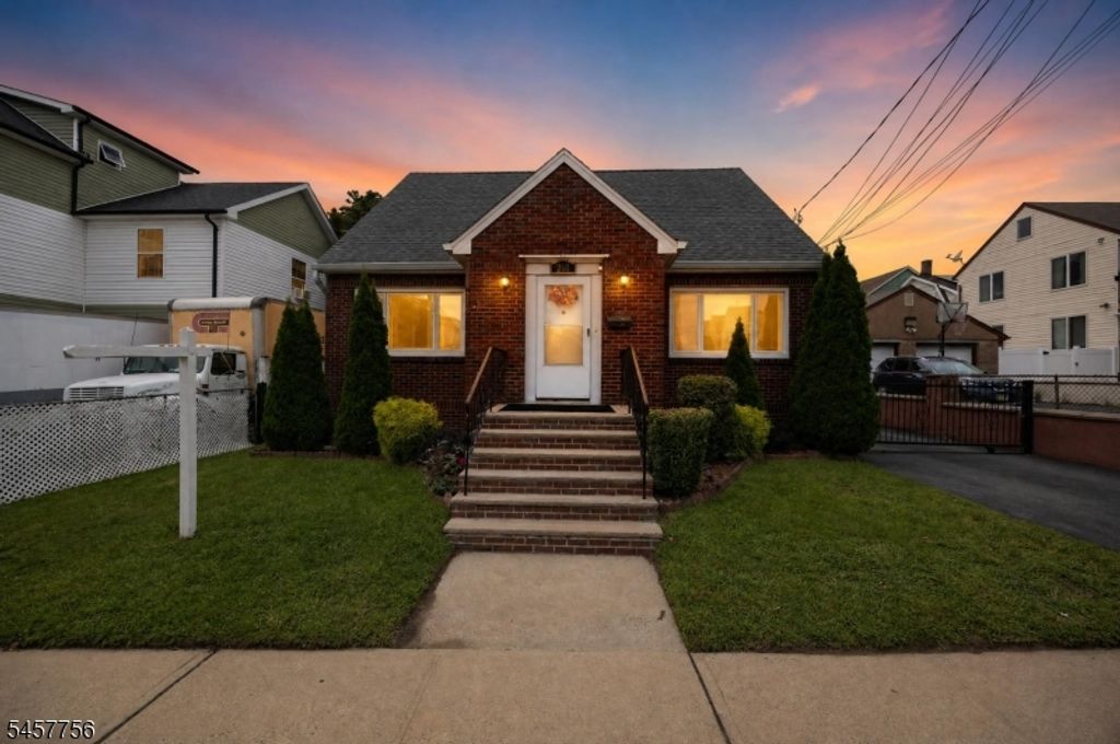 258 E 22Nd St, Paterson City, NJ 07514 — exterior