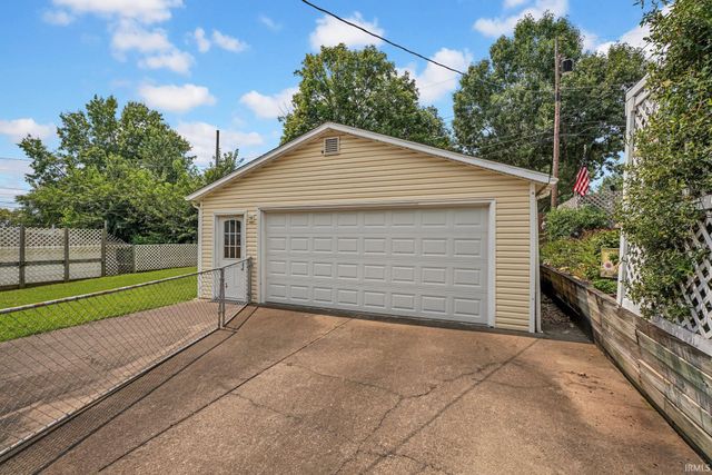 5116 Warren Drive, Evansville, IN 47710