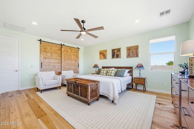 5819 S WILSON Way, Gilbert, AZ 85298