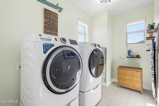 5819 S WILSON Way, Gilbert, AZ 85298