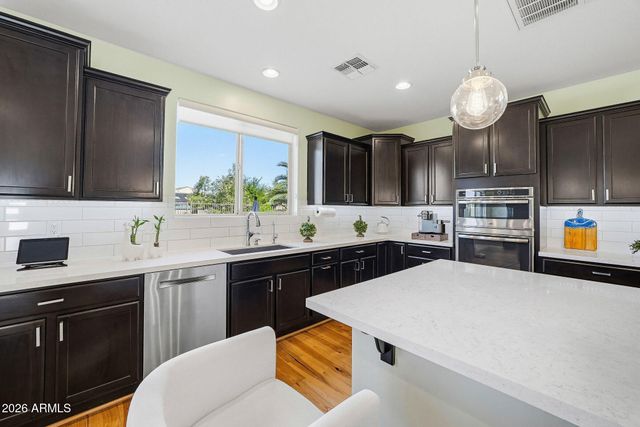 5819 S WILSON Way, Gilbert, AZ 85298