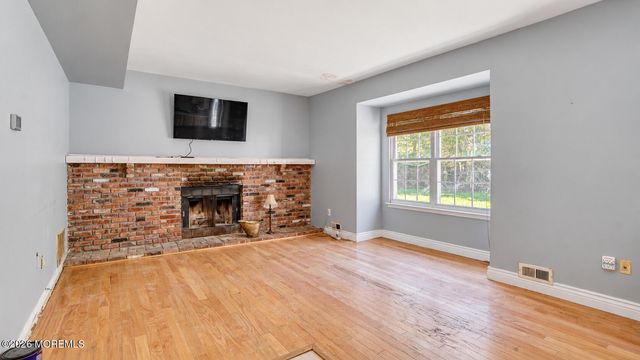 40 Newport Drive, Manalapan, NJ 07726