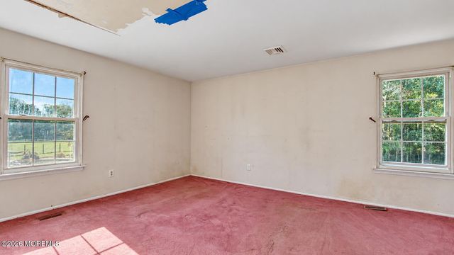 40 Newport Drive, Manalapan, NJ 07726