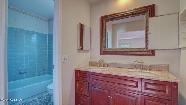 40 Newport Drive, Manalapan, NJ 07726