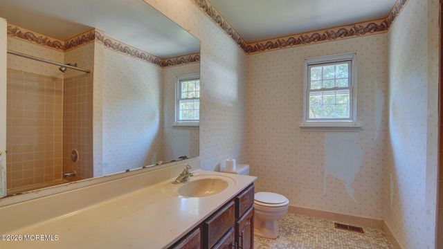 40 Newport Drive, Manalapan, NJ 07726