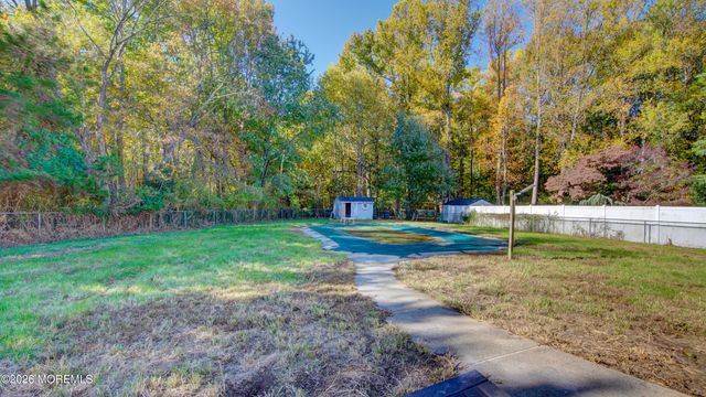 40 Newport Drive, Manalapan, NJ 07726