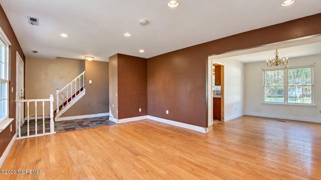 40 Newport Drive, Manalapan, NJ 07726