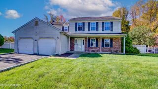 40 Newport Drive, Manalapan, NJ 07726