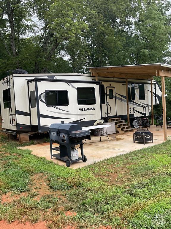 332 Linville Road, Nebo, NC 28761
