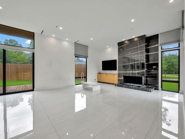 11248 Jamestown Road, Dallas, TX 75230