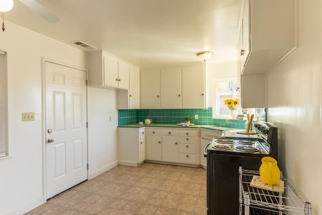 3605 E Cortland Avenue, Fresno, CA 93726