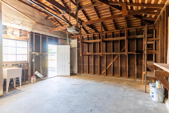 3605 E Cortland Avenue, Fresno, CA 93726