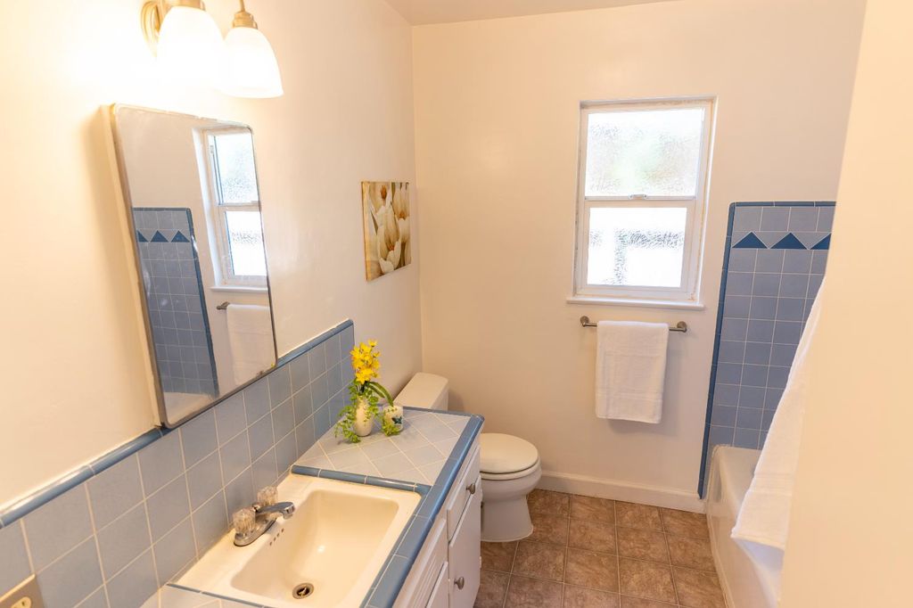 Image 15 of property listing at 3605 E Cortland Avenue, Fresno, CA 93726