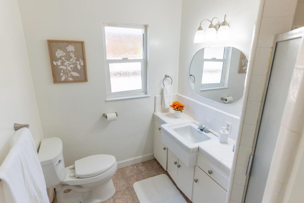 Image 18 of property listing at 3605 E Cortland Avenue, Fresno, CA 93726