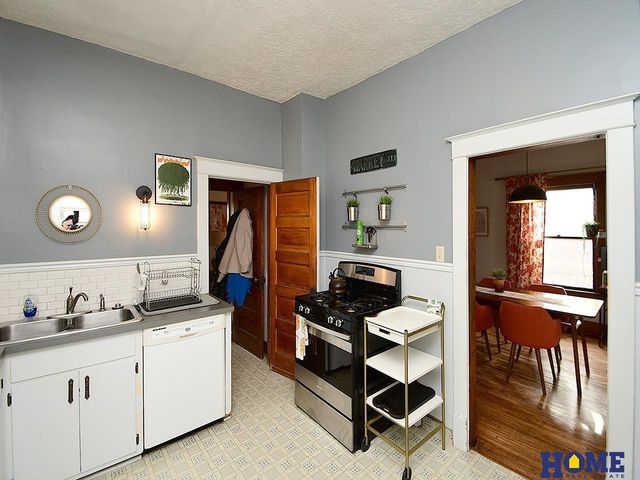 735 S 29th Street, Lincoln, NE 68510