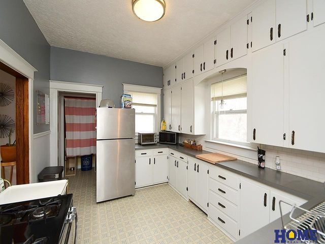 735 S 29th Street, Lincoln, NE 68510