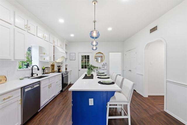 1913 W Arbor Rose Drive, Grand Prairie, TX 75050