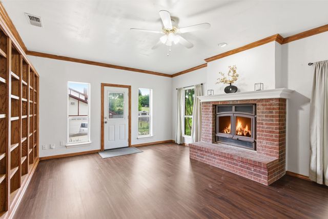 1913 W Arbor Rose Drive, Grand Prairie, TX 75050