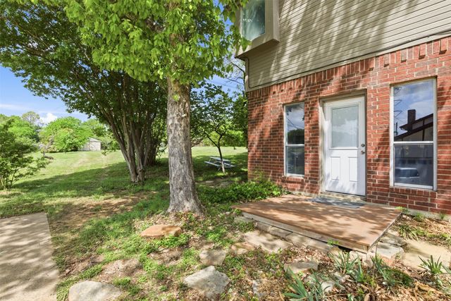 1913 W Arbor Rose Drive, Grand Prairie, TX 75050