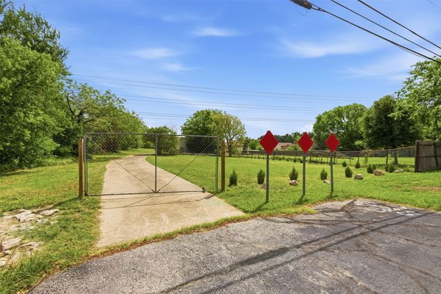 1913 W Arbor Rose Drive, Grand Prairie, TX 75050