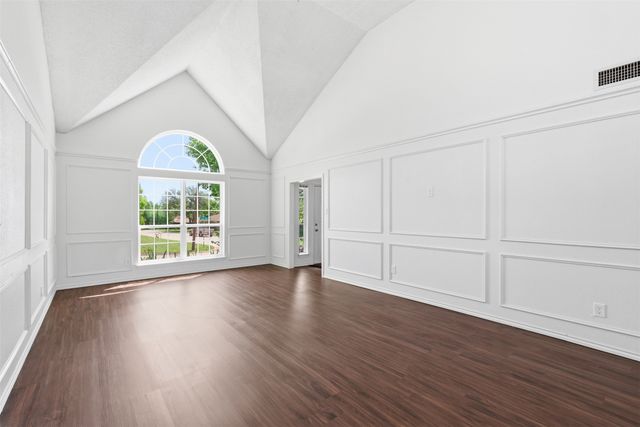 1913 W Arbor Rose Drive, Grand Prairie, TX 75050