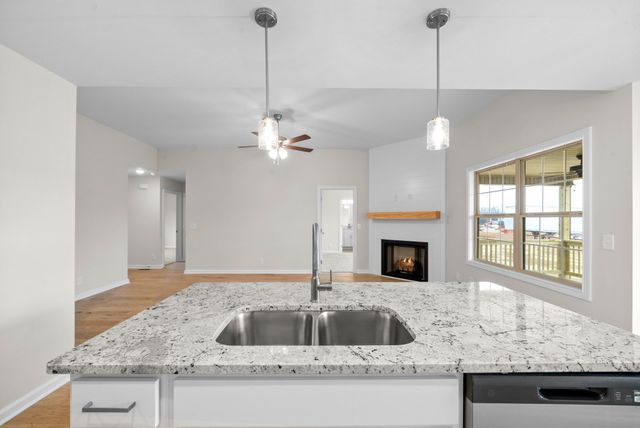 333 Tisha Ct, Clarksville, TN 37042