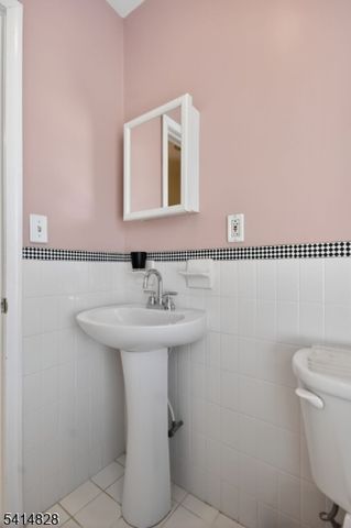 962 W 6Th St, Plainfield City, NJ 07063