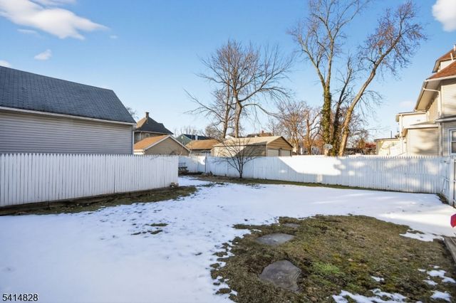 962 W 6Th St, Plainfield City, NJ 07063