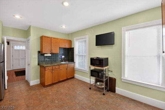 962 W 6Th St, Plainfield City, NJ 07063