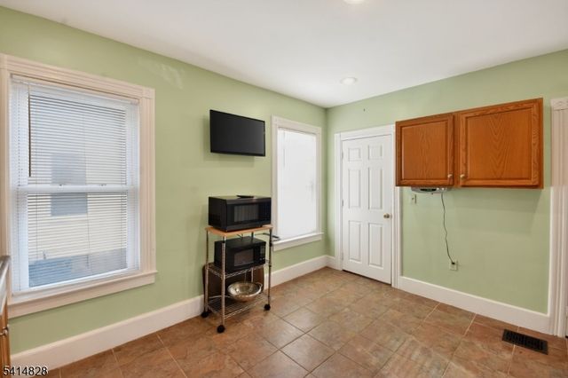 962 W 6Th St, Plainfield City, NJ 07063