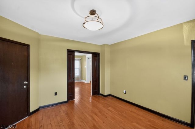 962 W 6Th St, Plainfield City, NJ 07063