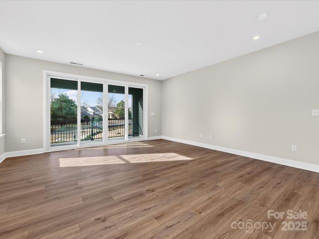 1343 Sandstar Lane, Charlotte, NC 28226