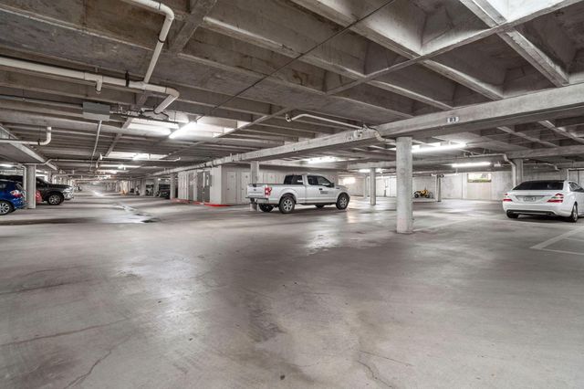 5200 Weslayan Street A201, Houston, TX 77005