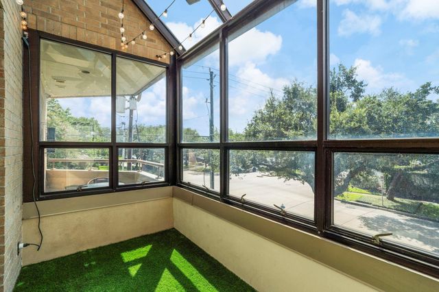 5200 Weslayan Street A201, Houston, TX 77005
