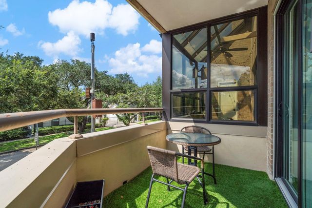 5200 Weslayan Street A201, Houston, TX 77005